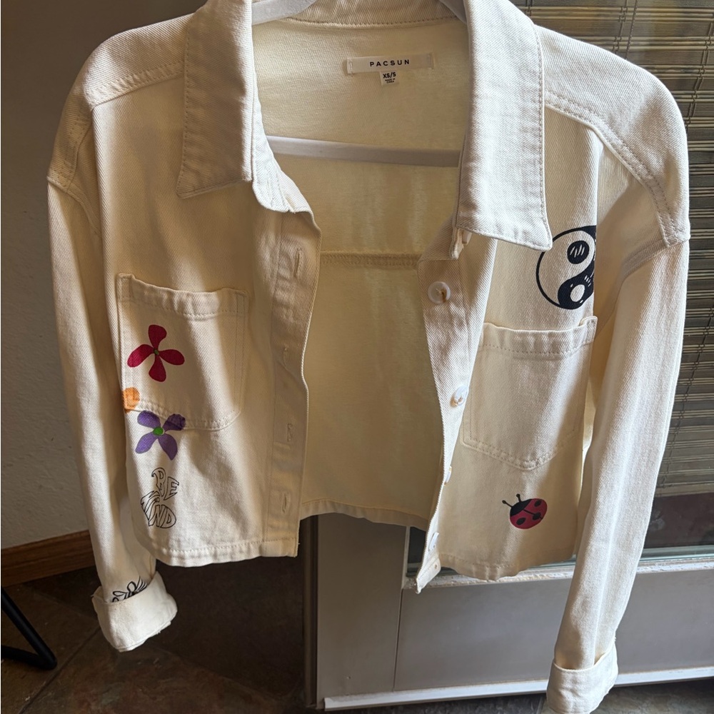 PacSun Women's Cream Jean Jacket with Colorful Designs